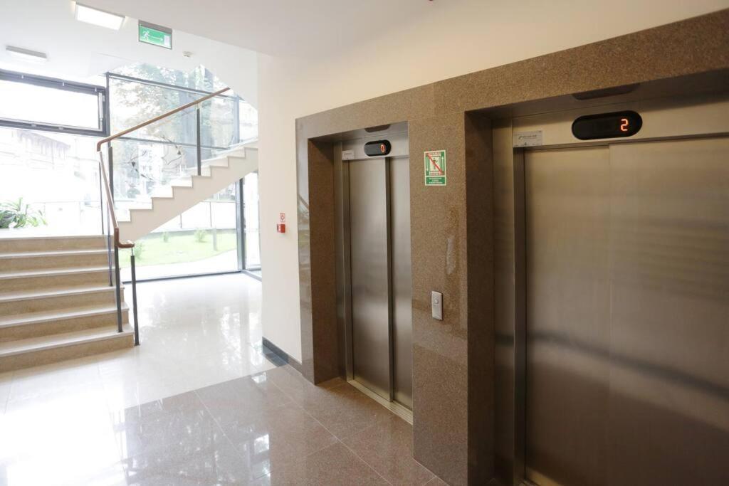 Ekskluzywny Apartament W Centrum Z Balkonem I Parkingiem Krakow Bagian luar foto